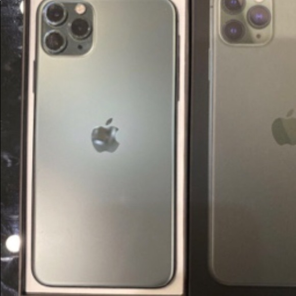 iPhone 11 pro max - Picture 1 of 4